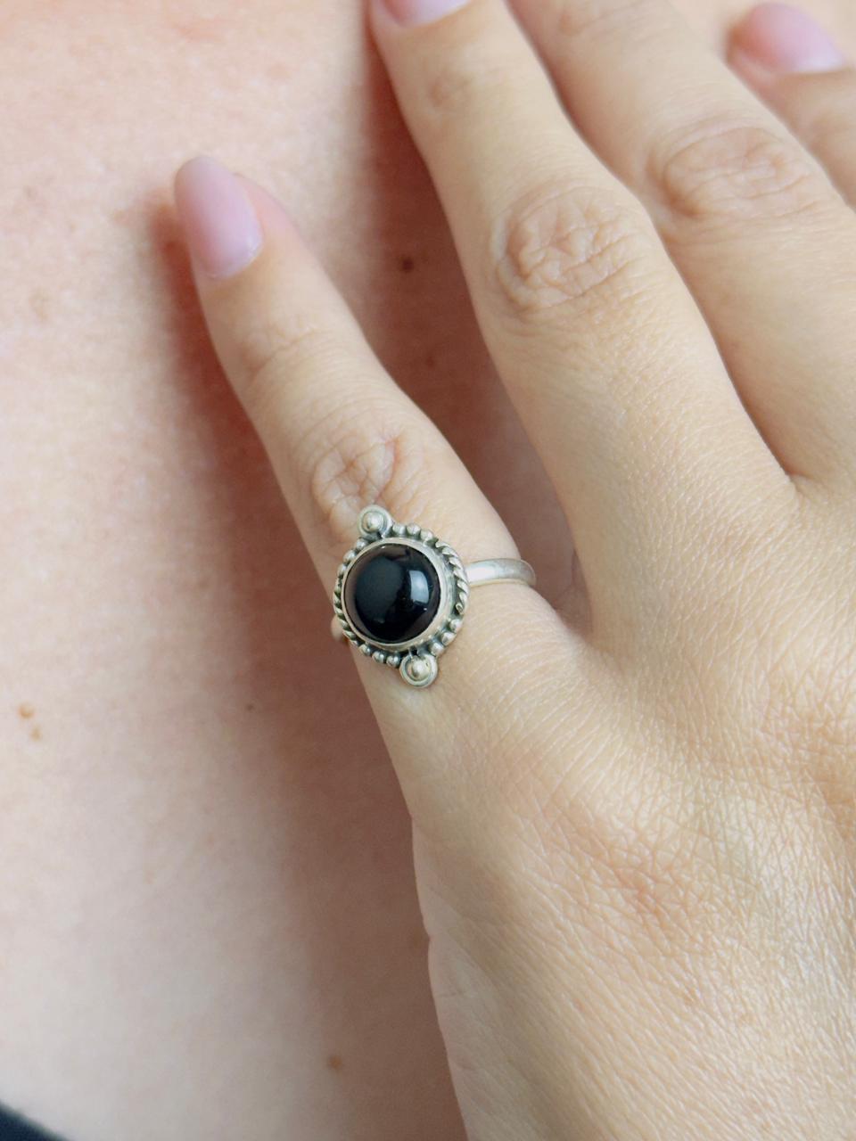 ANEL BOHO COM PEDRA ÔNIX EM PRATA 925