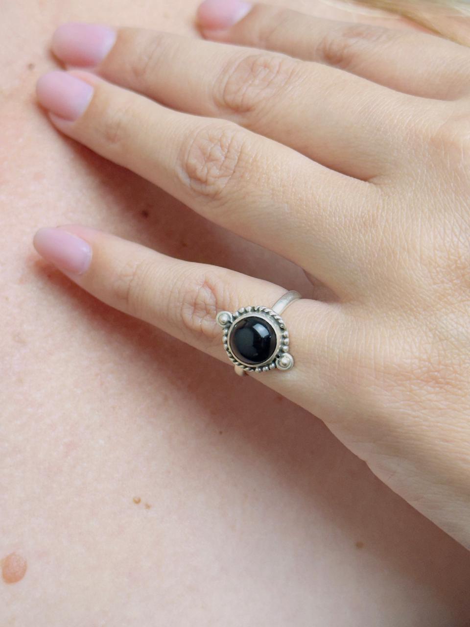 ANEL BOHO COM PEDRA ÔNIX EM PRATA 925