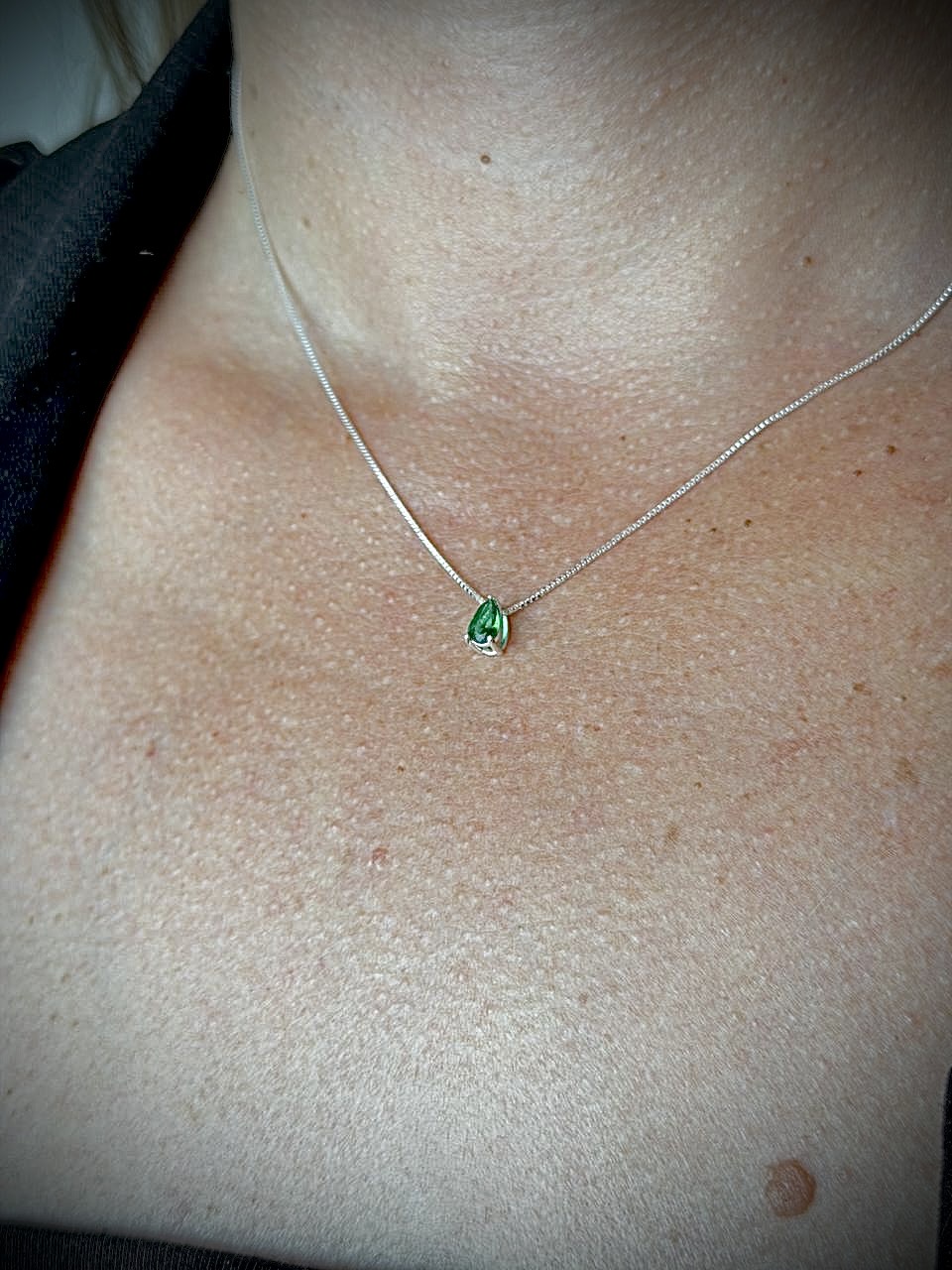 CONJUNTO GARGANTILHA E BRINCO GOTA VERDE EM PRATA 925