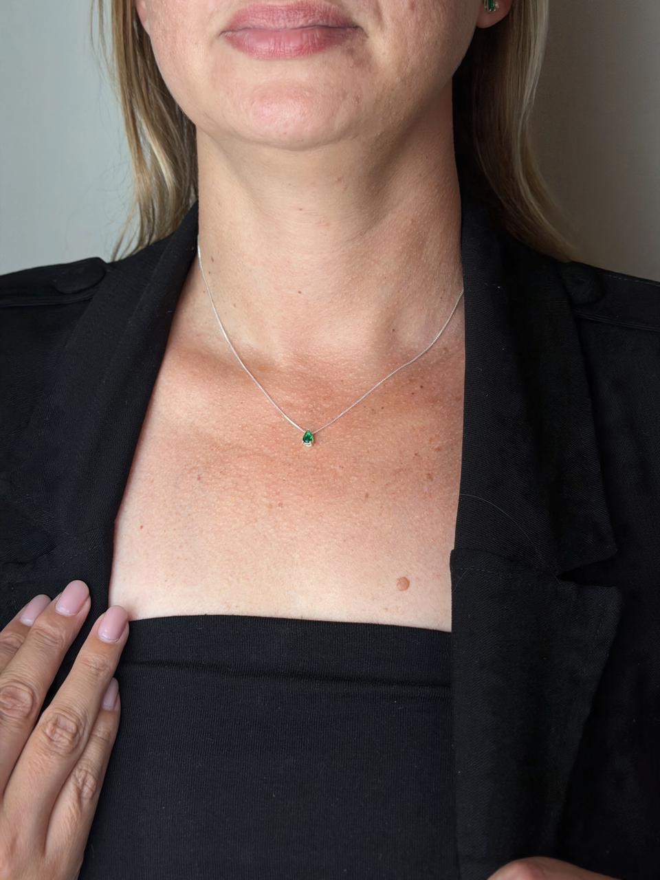 CONJUNTO GARGANTILHA E BRINCO GOTA VERDE EM PRATA 925